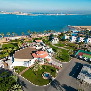 Bm Resort